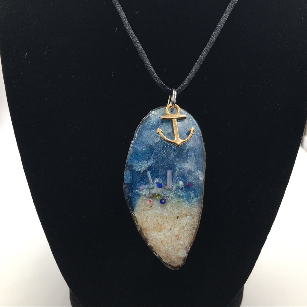 Handmade Shell Necklace - Picture 6 of 11